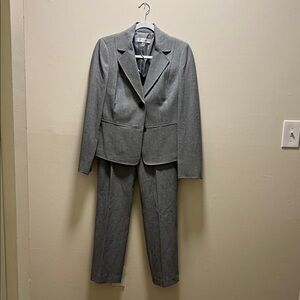 Kasper Gray Women's Two-Piece Tailored Suit